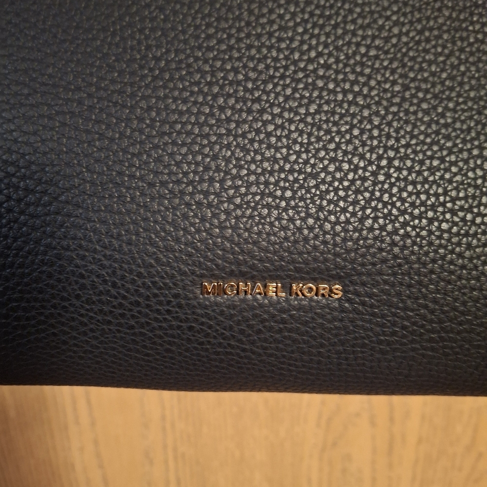 Michael Kors Sandra Gold Metal Large Satchel Bag - Picture 8 of 16
